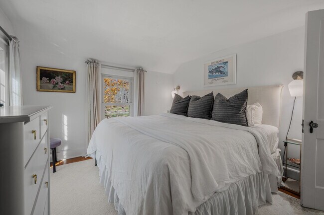 Building Photo - 105 Sill Ln