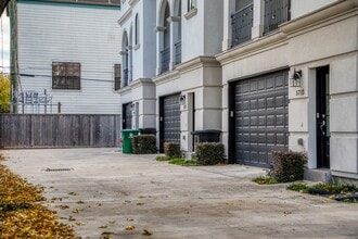 Building Photo - 5717 Winsome Ln