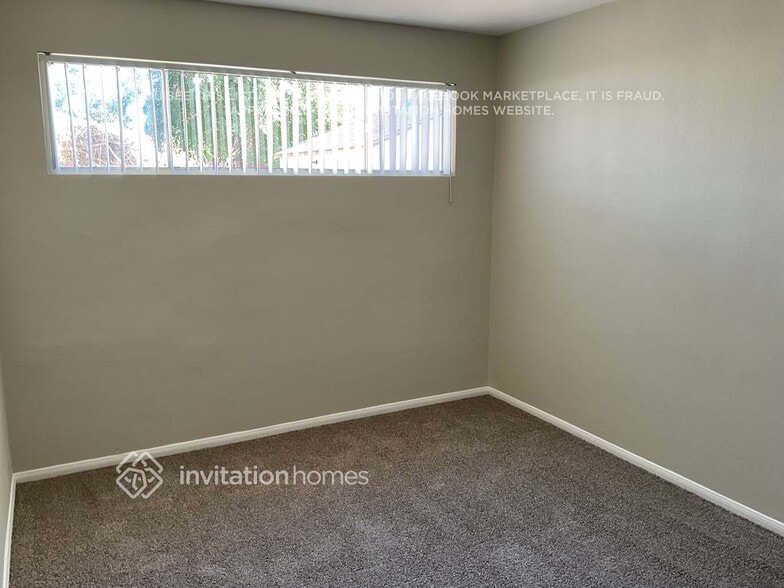 Building Photo - 6056 Bellaire Ave