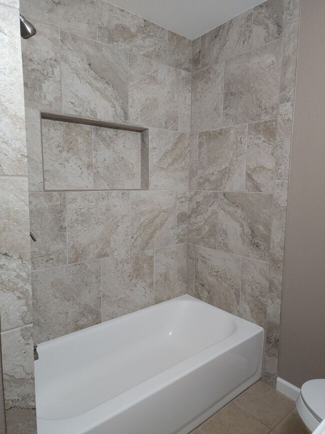 Building Photo - Freshly Renovated Home with Modern Finishes