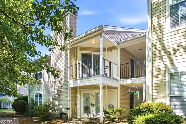 Building Photo - 728 Ridgefield Dr