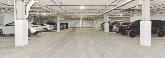 Building Photo - Water Pointe