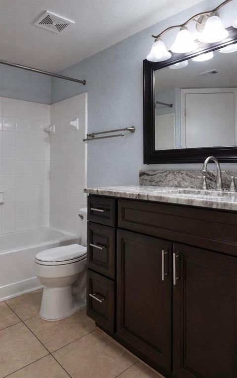 Building Photo - 2218 Grand Cayman Ct