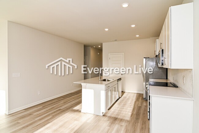 Building Photo - 632 Shoemaker Ln