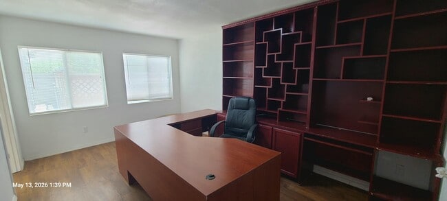 Building Photo - 5052 Westfield Dr NE