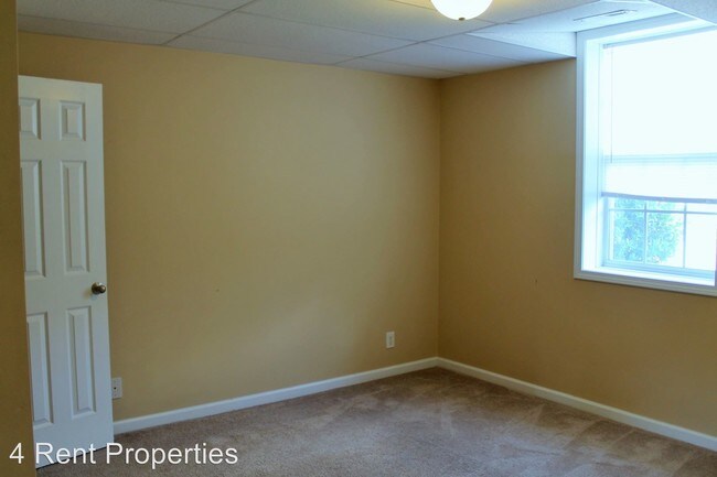 Building Photo - 4 br, 3 bath House - 1389 Mutual Drive