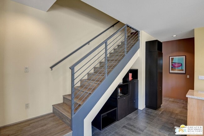 Building Photo - 1536 E Baristo Rd