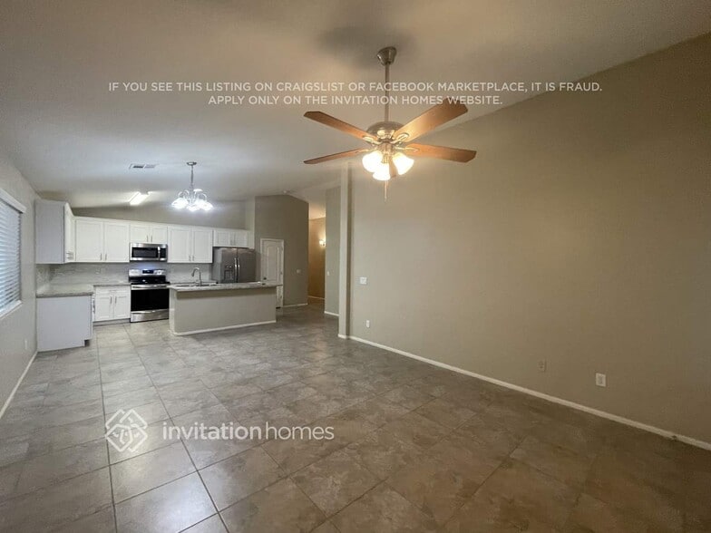 Building Photo - 2231 S 101st Dr