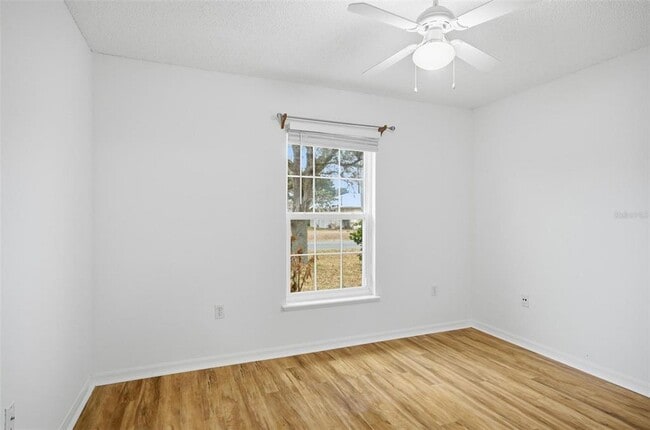Building Photo - 38 Bud Field Dr