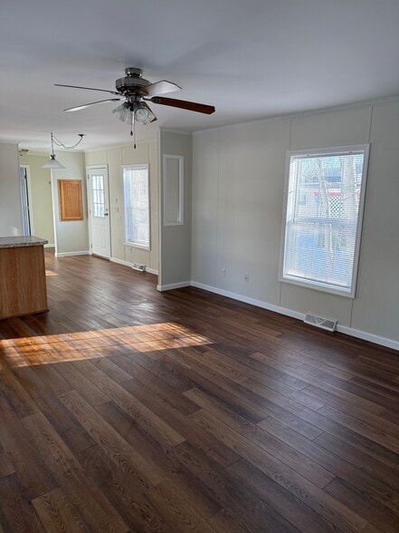 Building Photo - 64 Alflo Cir