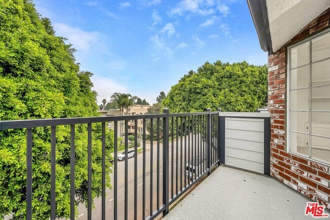 Building Photo - 2677 S Centinela Ave