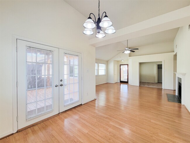 Building Photo - 8611 Pool Creek Dr