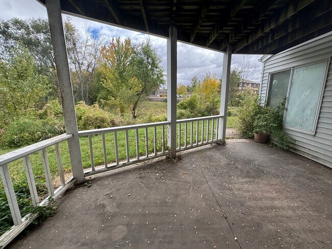 Building Photo - 154-154 Cayman St