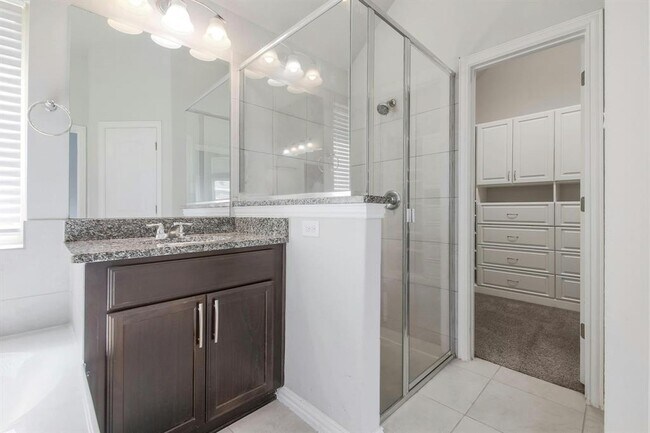 Building Photo - 3916 Joshs Cv