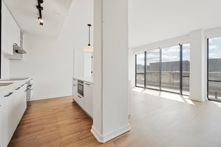 Building Photo - 1625 Eckington Pl NE
