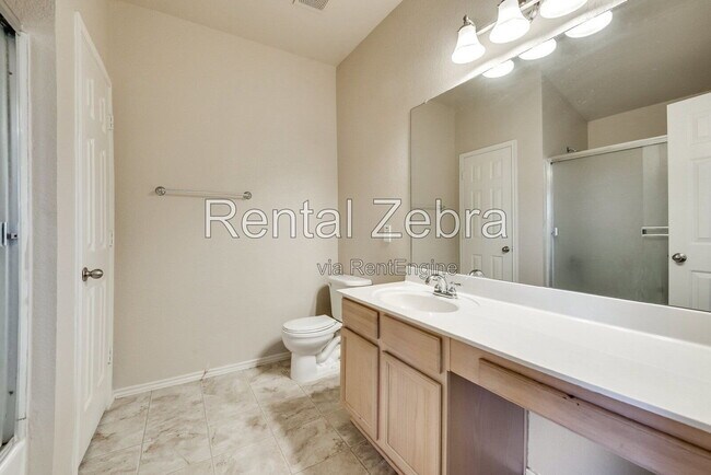 Building Photo - 752 Vista Verde Dr