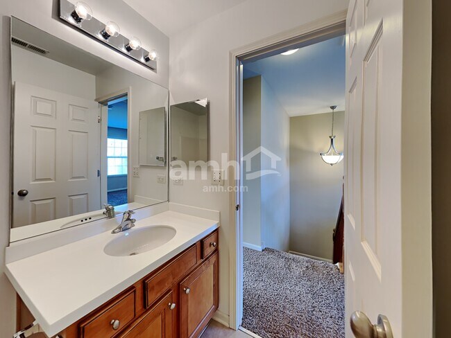Building Photo - 209 Comstock Dr