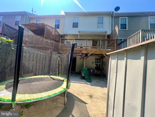 Building Photo - 16851 Toms River Loop