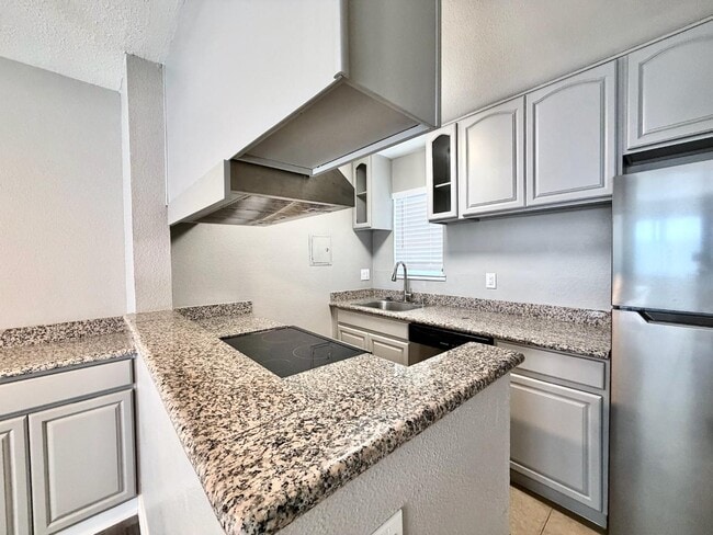 Building Photo - 1819 W St