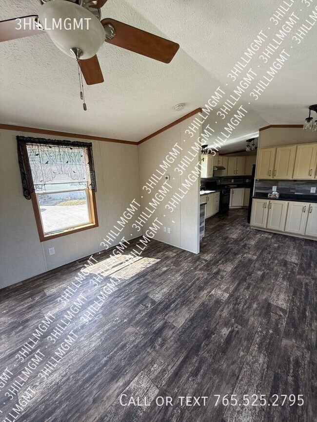 Building Photo - 13025 Crestview Ave