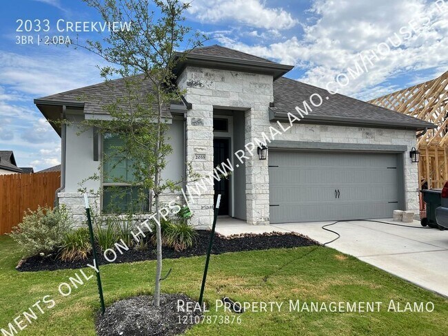 Building Photo - 2033 Creekview-