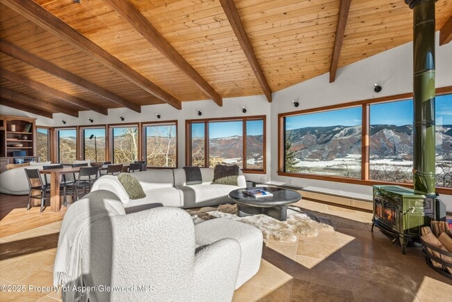 Building Photo - 2227 Juniper Hill Rd