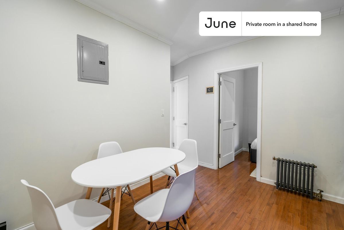 Building Photo - Room in Shared 3 bed/1 bath home