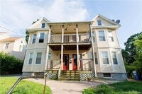 Building Photo - 140 School St