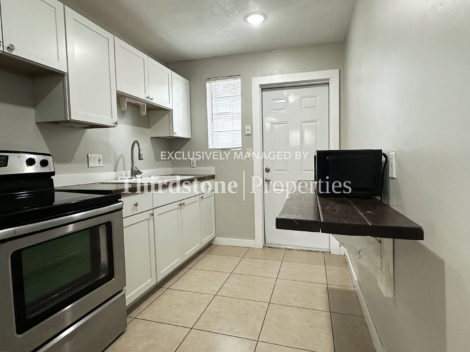 Building Photo - 1930 Park St