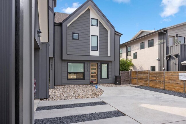 Building Photo - 4404 Mount Vernon Dr
