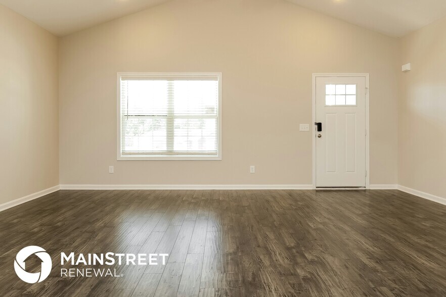 Building Photo - 732 Mitscher Dr