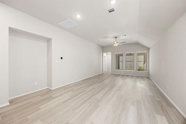 Building Photo - 21038 Armstrong County Dr