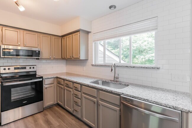 Building Photo - 4503 Bathurst Dr