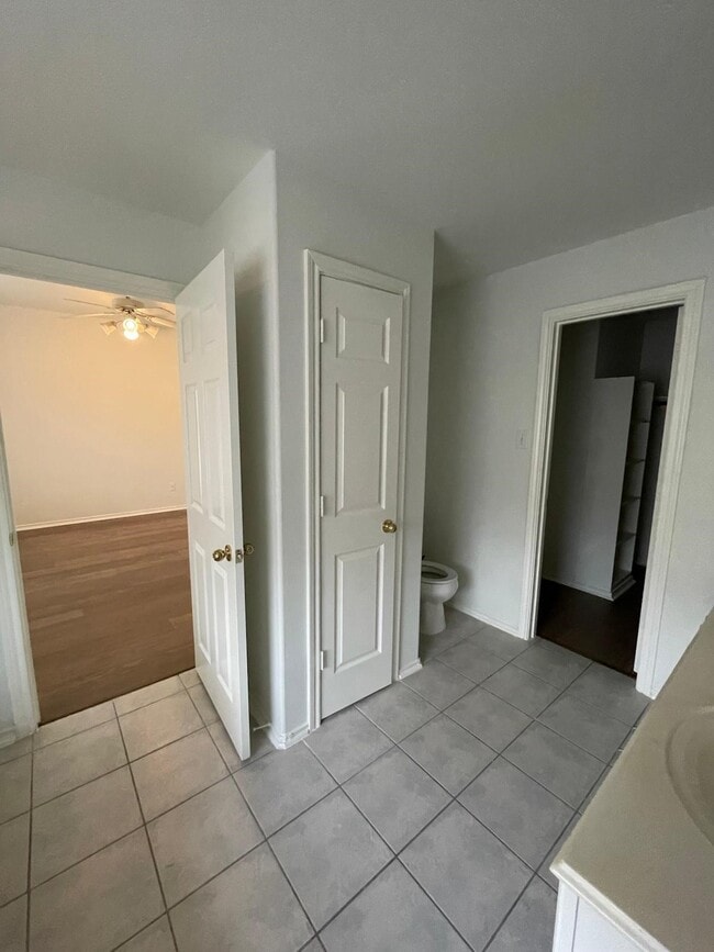 Building Photo - 2926 Loganberry Park Ln