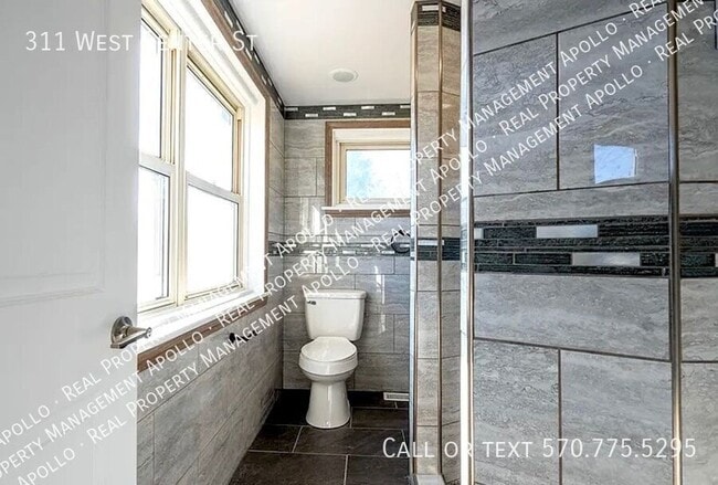 Building Photo - 311 W Center St