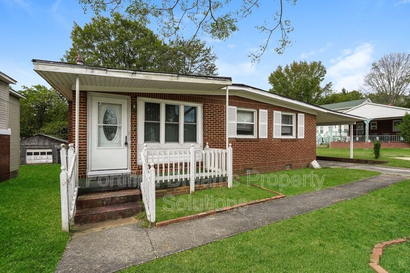 Primary Photo - 1208 Westmoreland Dr