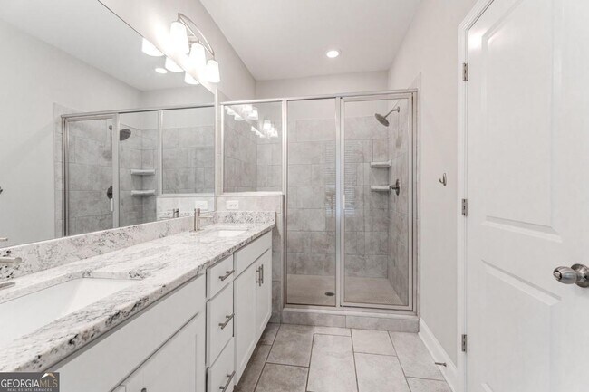 Building Photo - 5051 Pinckney Ln