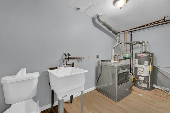 Building Photo - 1726 Lexington Ave