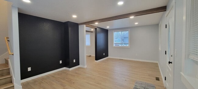 Building Photo - 414 N Madison St