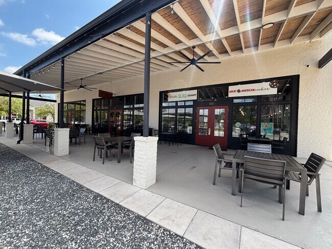 Building Photo - LUXURY LIVING IN THE PRESTIGIOUS PROVENANCE SUBDIVISION