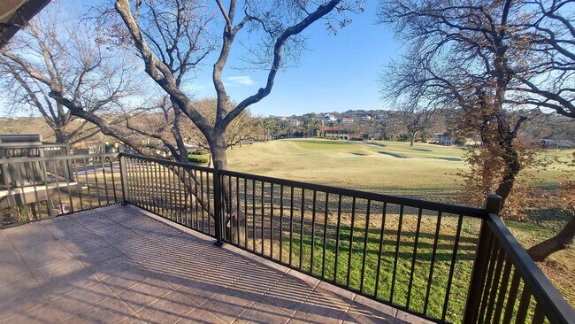 Building Photo - 1214 Hi Stirrup