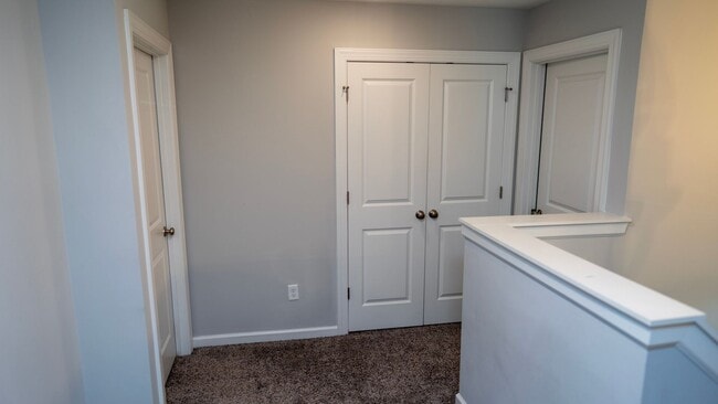 Building Photo - Almost new 4 bedroom 2.5 bathroom just off...