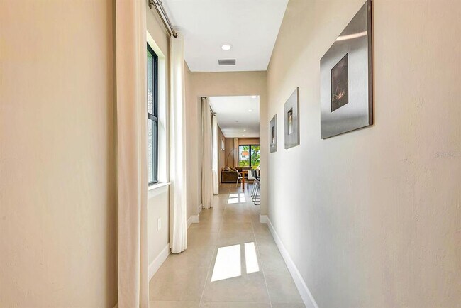 Building Photo - 6221 Fish Eagle Ct
