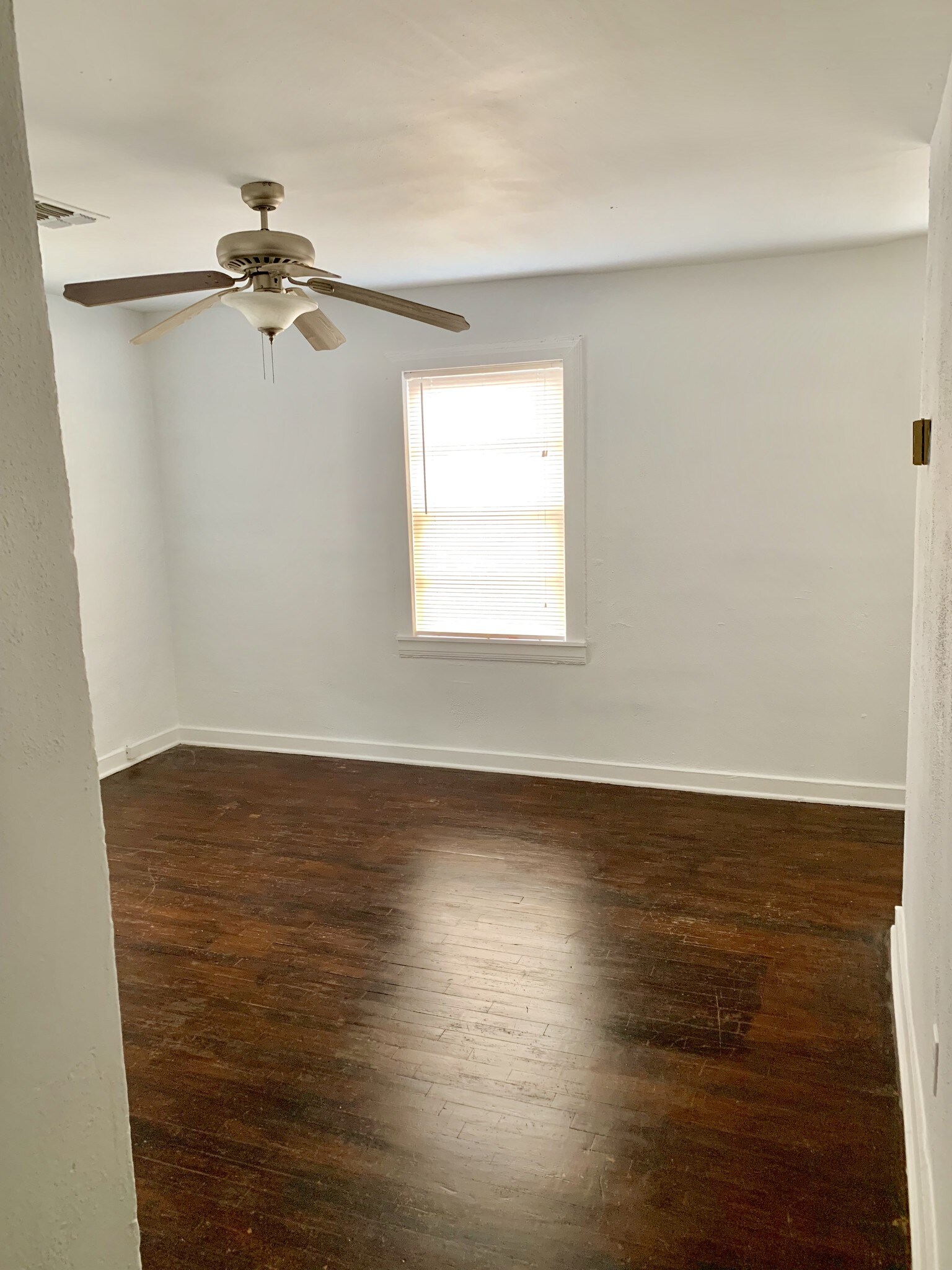 Building Photo - 2016 Dunlavy St