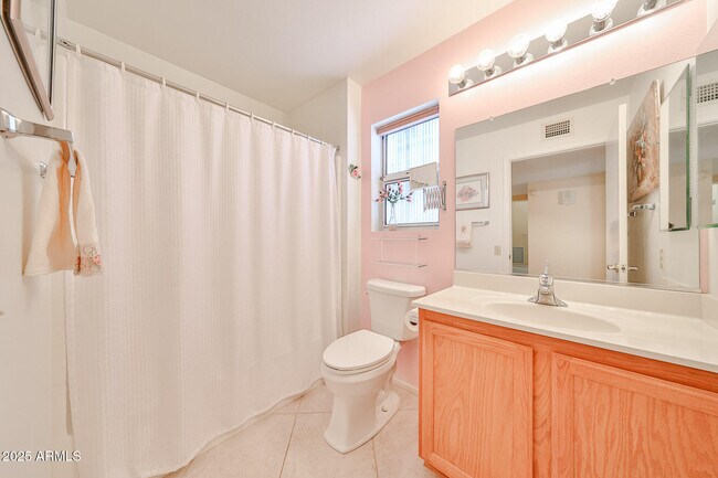 Building Photo - 14518 W Heritage Dr