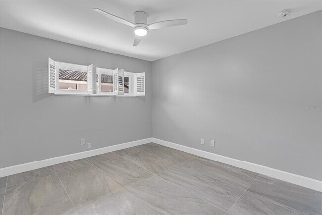 Building Photo - 3944 Doral Dr