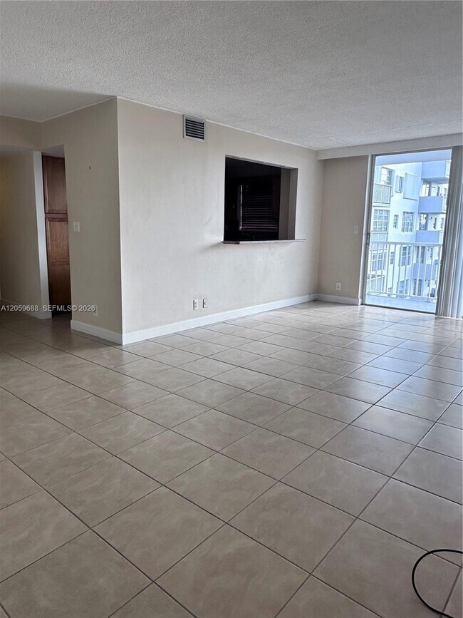 Building Photo - 137 Golden Isles Dr