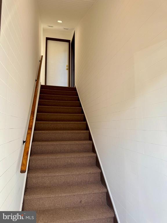 Building Photo - 34 Darien Way
