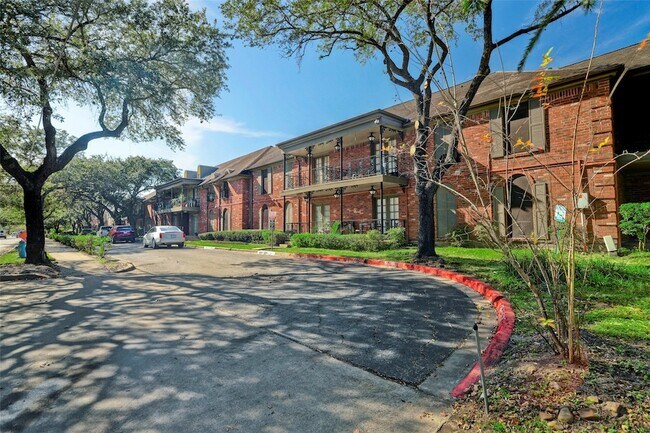Building Photo - 11550 Chimney Rock Rd