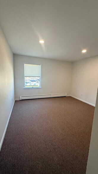 Building Photo - 91 Cloverdale Ave